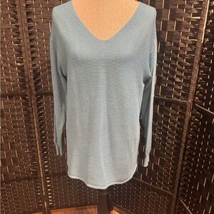 3/$15 🤗 Ella Moss teal blue V neck. Very soft and comfy. Sz L (would fit an XL)